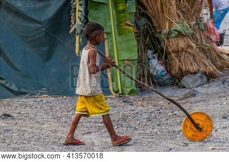 Mt Pinatubo, Philippines - Jan 30, 2018: Local Child With A Wheel On A Lahar Of Pinatubo Volcan
