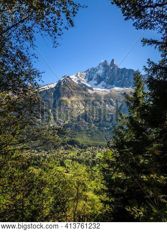 Scenic view of Aiguille du Dru (the Dru) and the Chamonix Valley in French Alps