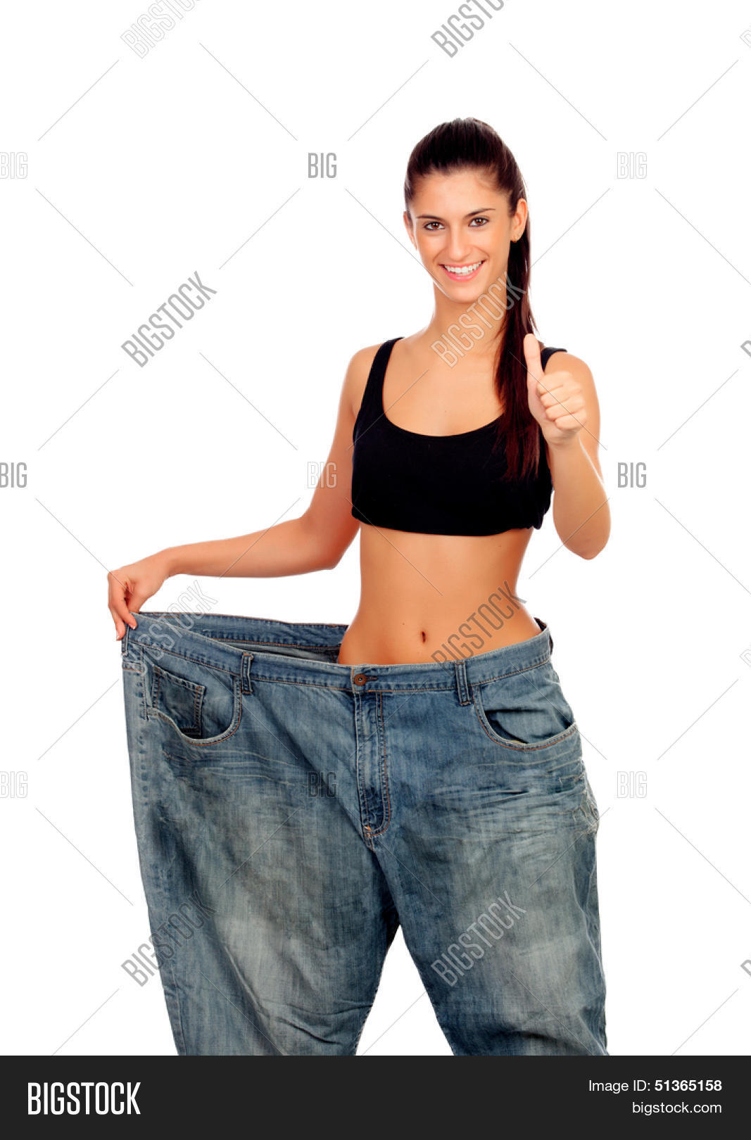 She was pretty дорама. Она просто нечто дорама. She is ideal. Женщина в огромных штанах. She is ideal.