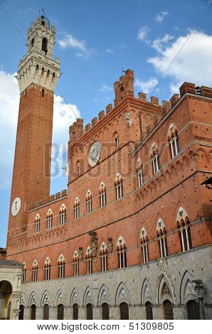 Majestic Palazzo Pubblico on Piazza del Campo in Siena, Tuscany, Italy