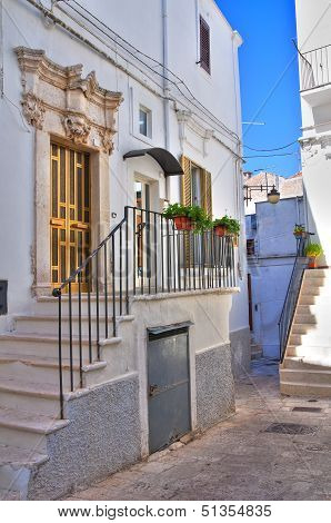 Alleyway. Noci. Puglia. Italy.