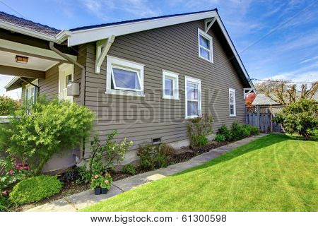 House Socle With White Windows