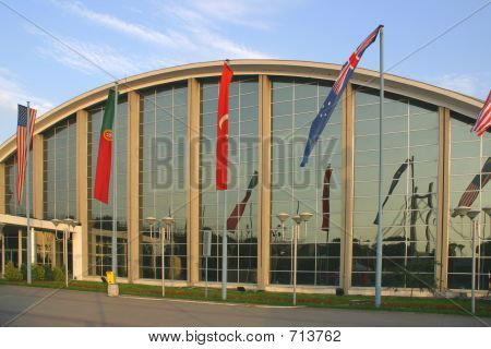 Hall e bandiere