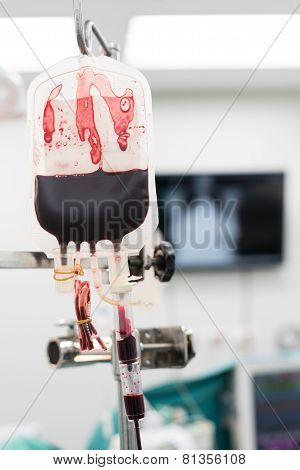 Giving Packed Red Cell Blood During Surgery