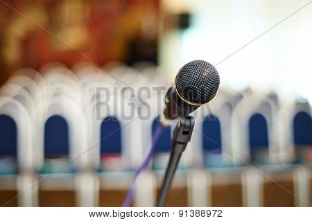 buiseness auditory