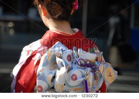 Geleneksel Japon Kimono kız