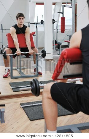 Mies Fitness Harjoitus
