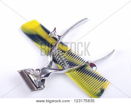 Picture mof a barber tool on a white background