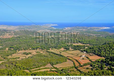Letecký pohled na Cap De Sedlák v Menorca, Baleárské ostrovy, Španělsko