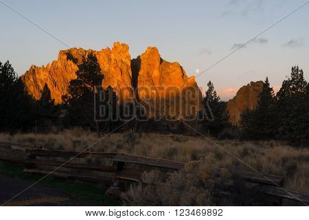 There is beautiful light around Smith Rock and the Crooked River this morning