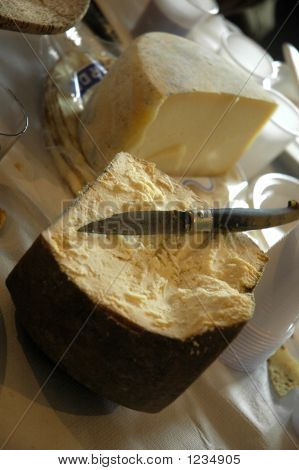 ชีสและมีด