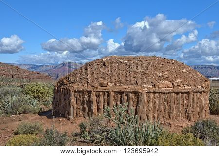 hogan, traditional dwelling of the Navajo people