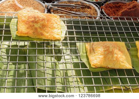 Khanom Buang Yuan - Vietnamese stuffed crispy omelette