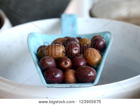 Picture of an Olives fo sale in a market