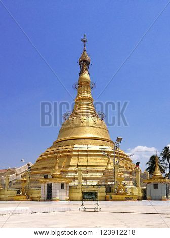 Botataung Pagoda n Yangon Myanmar (Place of worship)