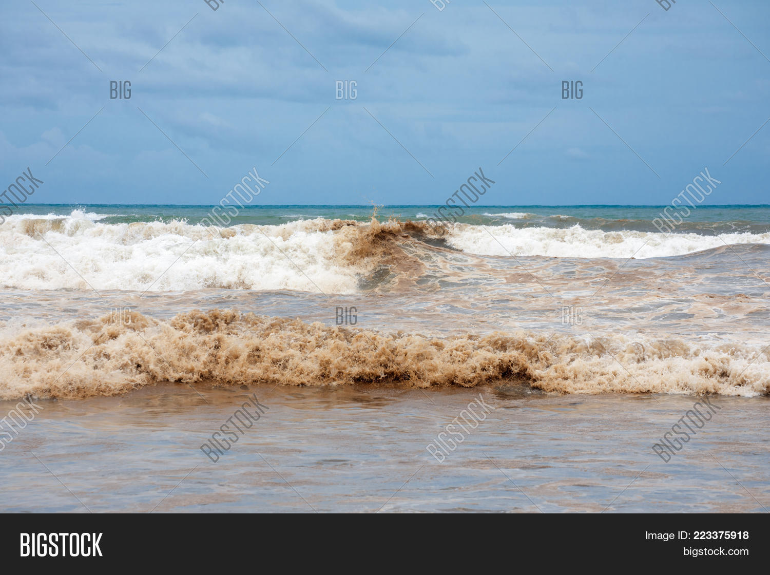 dirty ocean powerpoint template dirty ocean powerpoint background