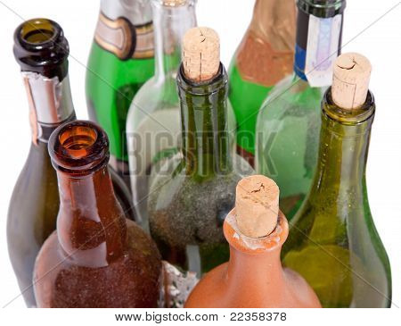 Bouteille de vin Tops isolés On White