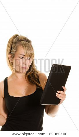 Holde en tablet-computer
