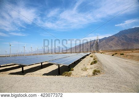 solar panels in a photovoltaic power station. Solar power panels. Solar power plants. Solar panels in California.