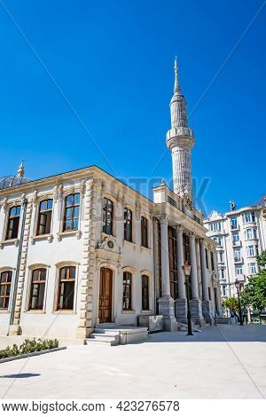 Tesvikiye,istanbul,turkey-june 10,2021. Exterior View From The Historical And Restored Tesvikiye Mos