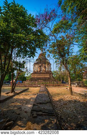 Wat Chet Yot Or Wat Photharam Maha Wihan, Seven Pagoda Temple It Is A Major Tourist Attraction In Ch