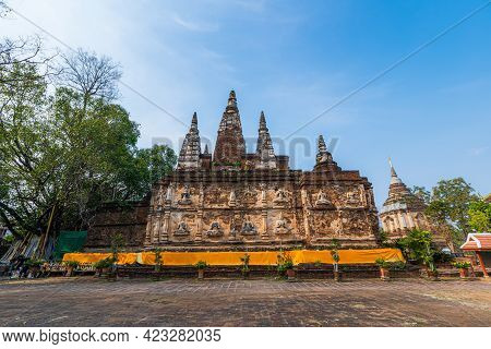Wat Chet Yot Or Wat Photharam Maha Wihan, Seven Pagoda Temple It Is A Major Tourist Attraction In Ch