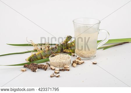 Fresh And Dried Acorus Calamus Roots, Also Known As Sweet Flag, Calamus Leaves And Powder, Tonic For