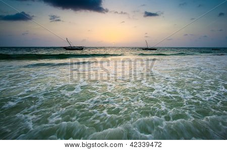 Wschód słońca nad Zanzibar