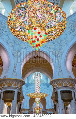 Abu Dhabi, United Arab Emirates - May 17, 2018: The Crystal Chandeliers Inside The  Sheick Zayed Gra