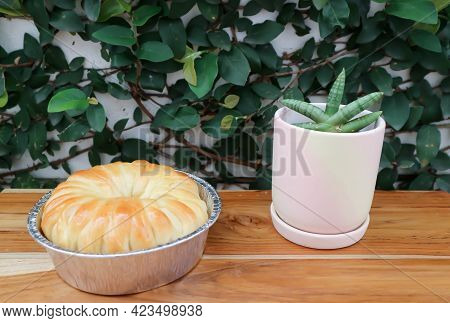Bread Or Custard Bread, Cream Bread Or Butter Bread For Serve
