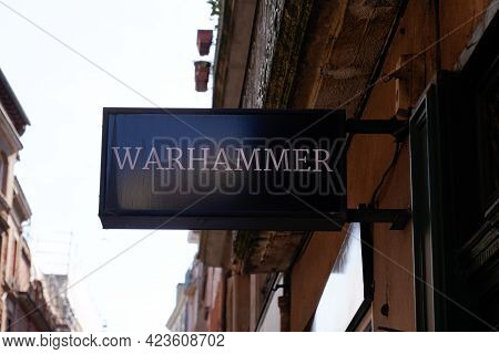 Toulouse , Occitanie France - 06 06 2021 : Warhammer Text Sign Store And Logo Brand Shop Specialist 