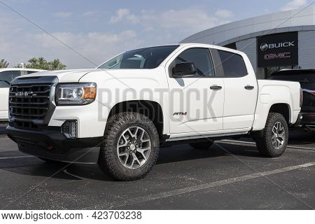 Kokomo - Circa June 2021: Gmc Sierra 1500 At4 Display. The Gmc Sierra 1500 Is Available In A Variety