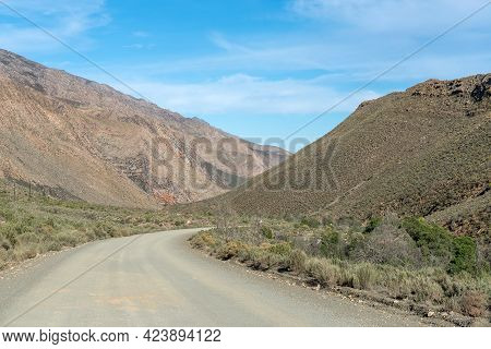 The Road Between Seweweekspoort In The Swartberg Mountains And Laingsburg