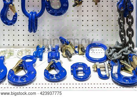 Various Type Of Metal Or Steel Lifting Hook Chain And Accessories Such As Master Link Shackle Screw 