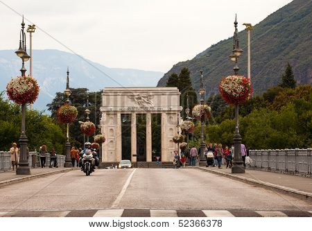The Victory Monument, Bolazano