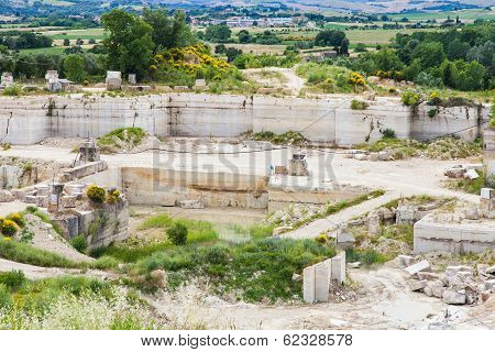 Travertino Marble