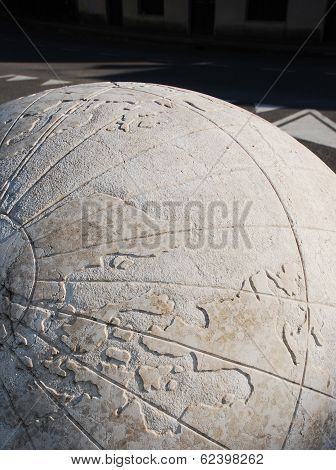 Universal Sundial In Aiello