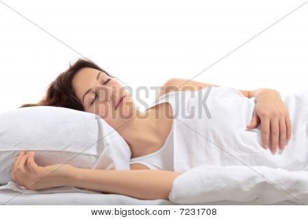 Giovane donna dorme