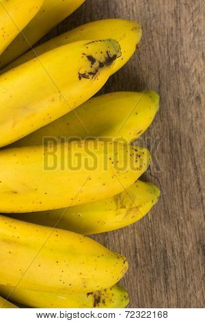 A banch of gold bananas