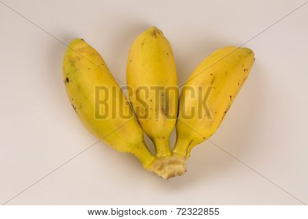 A banch of gold bananas