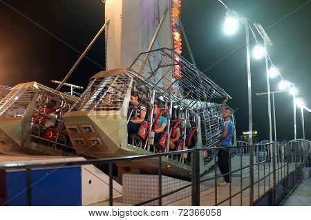 People in Pendulum ride