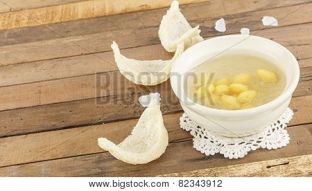 Luxury Dessert - Bowl Of  Bird Nest With Gingo