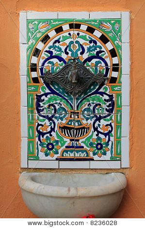 Fontein met azulejo