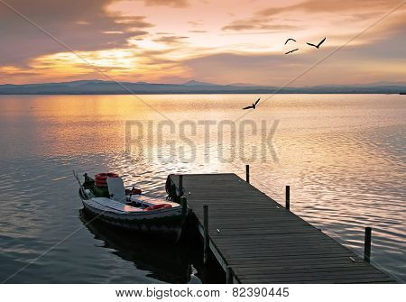 Time to relax at the lake