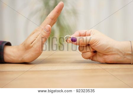Woman Want To Break Up With Boyfriend, He Refuses To Take Ring Back