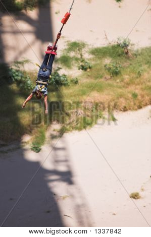  Bungee Jumper 