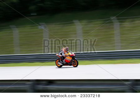 SEPANG, Maleisië - 2 februari: MotoGP rider Andrea Dovizioso van Repso Honda Team neemt aan de track 