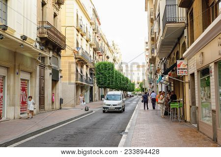 Walk Around The City Of Reus