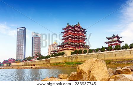 Tengwang Pavilion,nanchang,traditional, Ancient Chinese Architecture, Made Of Wood.