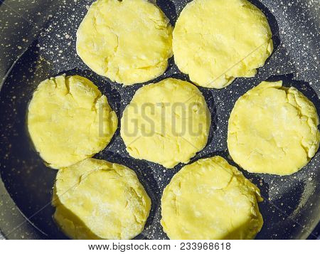 Preparation Fragrant Of Diet Cakes From Cottage Cheese From Raw Dough In The Form For Baking